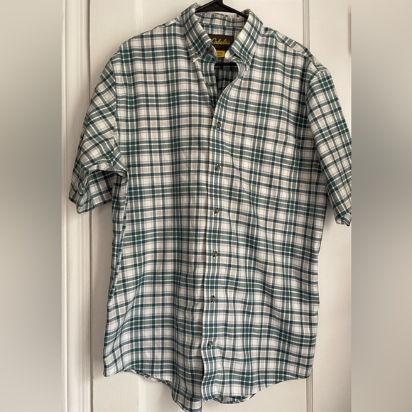 Cabela’s Button Down Men’s Short Sleeve Plaid shirt, Size Large - Picture 1 of 6